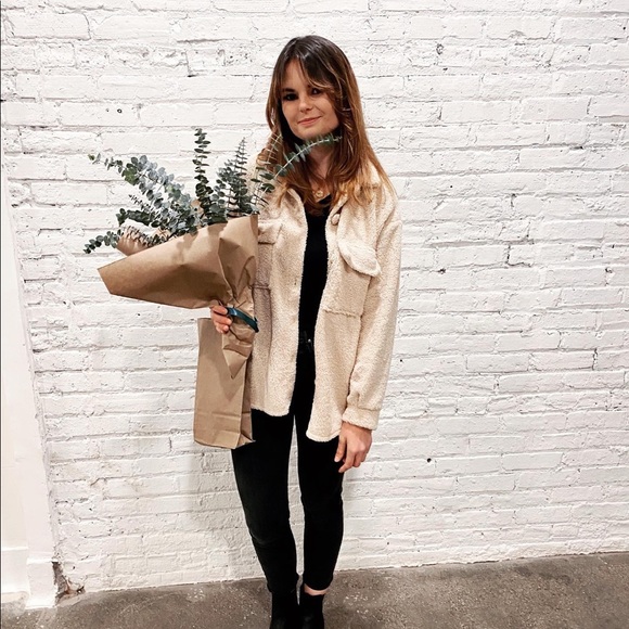 Meet your Posher, Lyndi - Picture 3 of 4